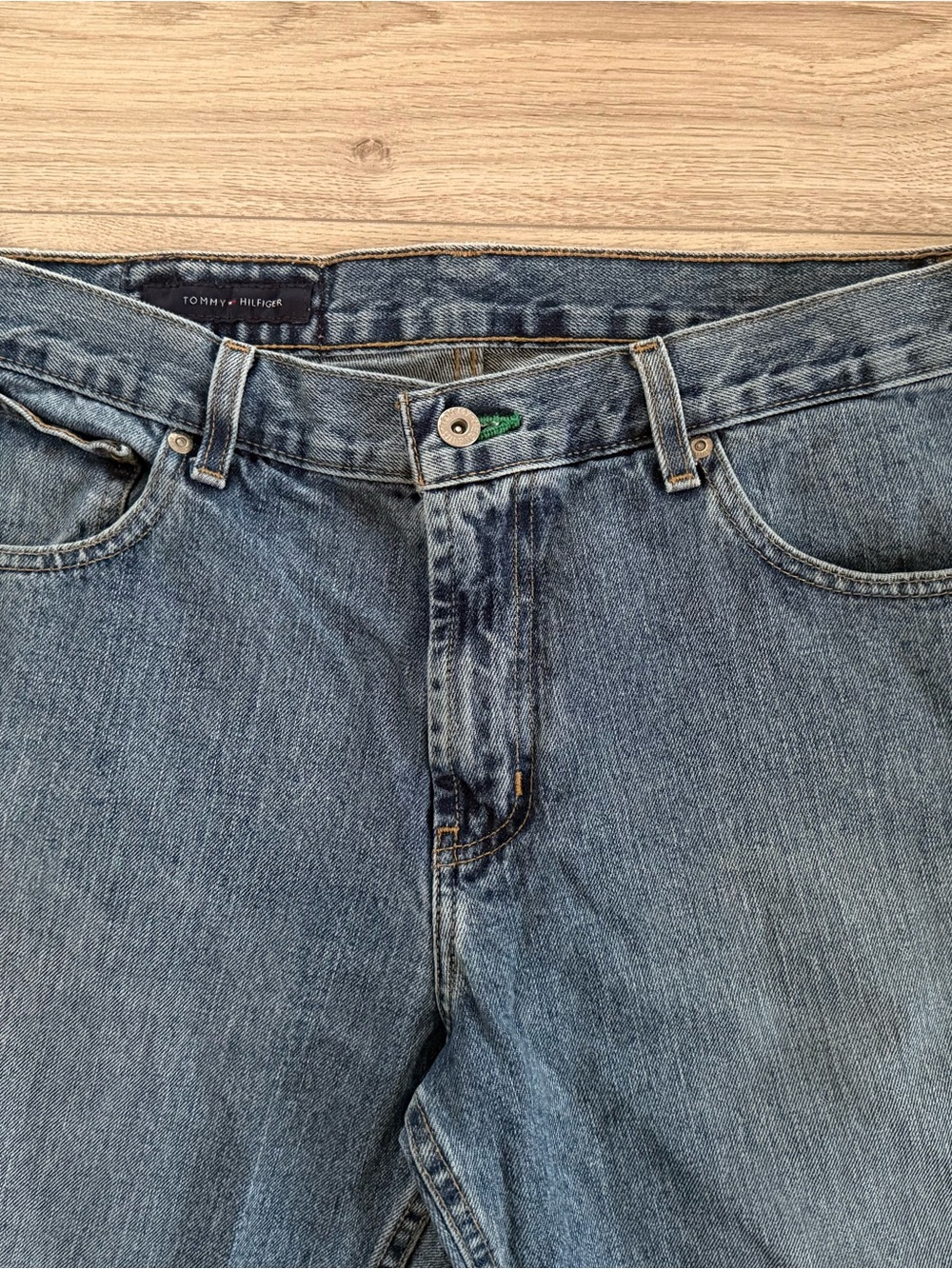Tommy Hilfiger Men's Medium Blue Relaxed Jeans